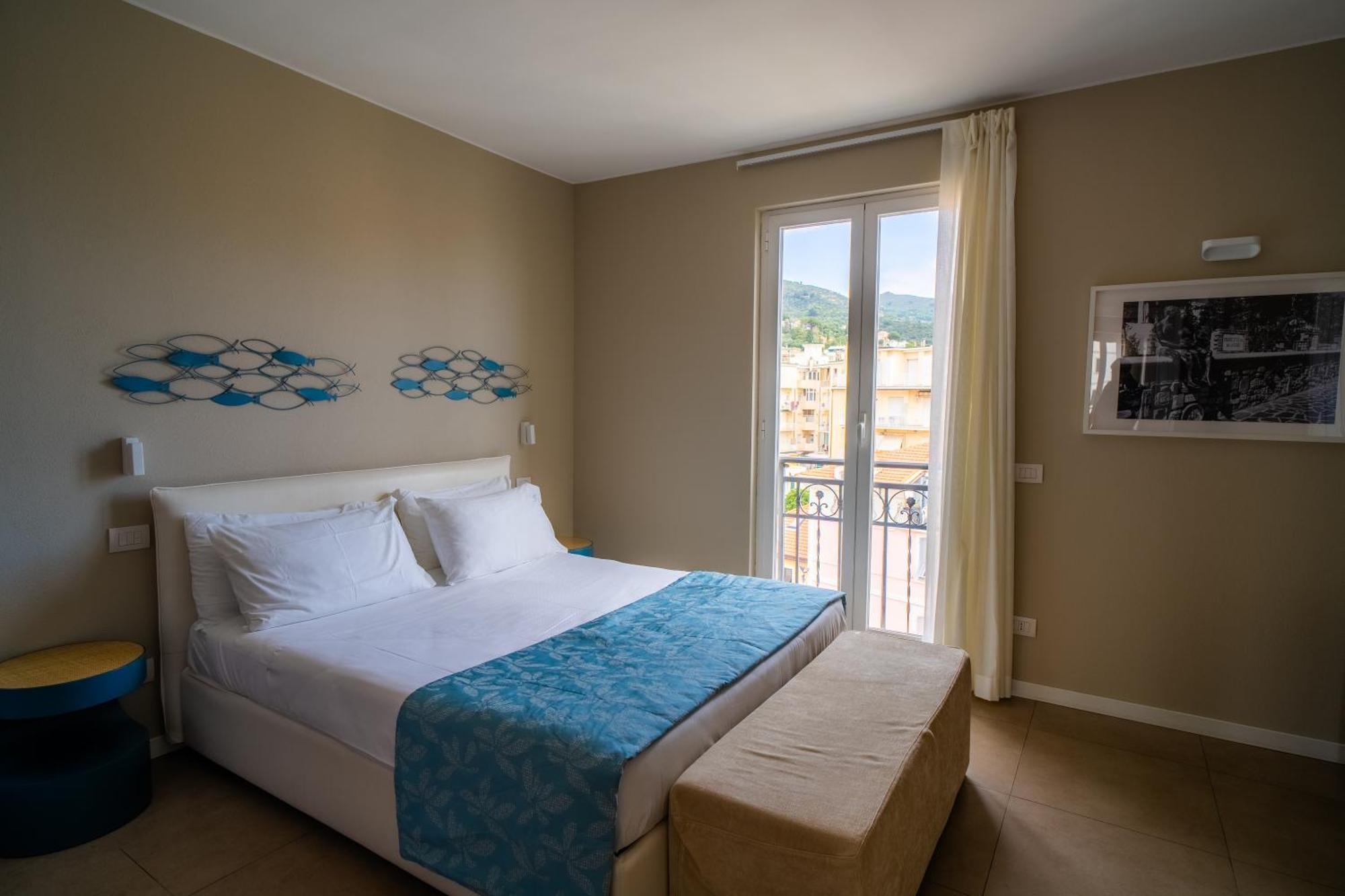 Residence San Marco Suites&Apartments Алассио Экстерьер фото