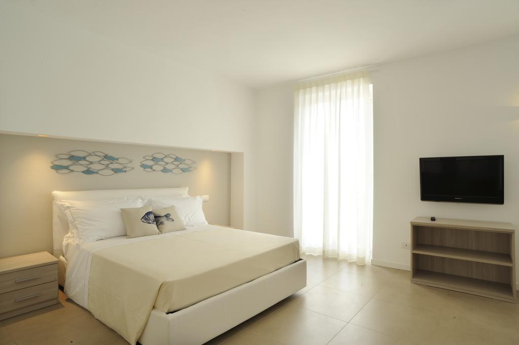 Residence San Marco Suites&Apartments Алассио Экстерьер фото